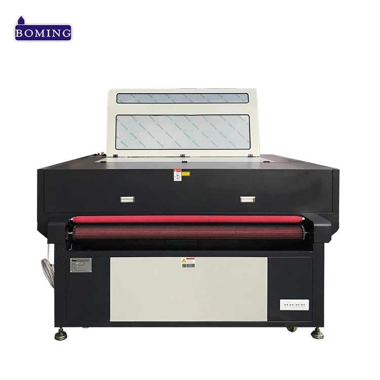 Roll fabric Auto feeding laser cutting machine