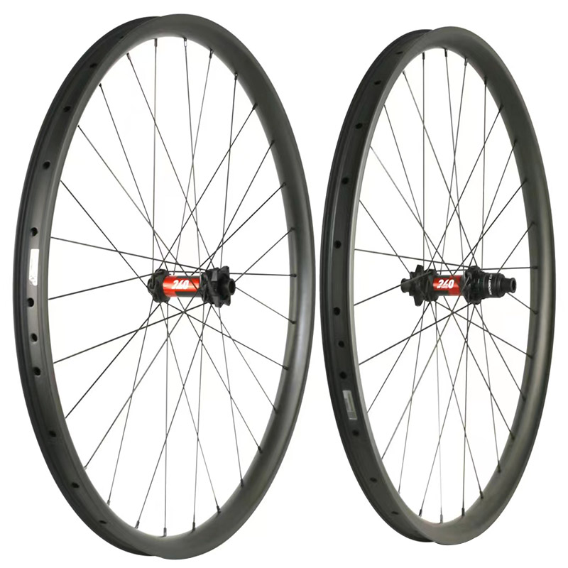 Carbon 29er All Mountain PRO Wheels With DT Swiss 240 Disc 6 Bolt