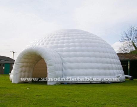 50 people 10 meters white giant inflatable igloo dome tent with entrance tunnel made of shinning pvc tarpaulin