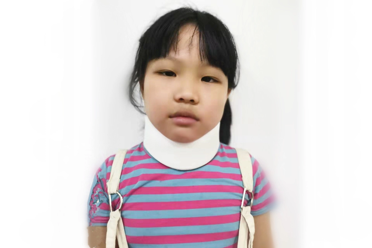 Paediatric soft neck brace Orthopedic  cervical collar for youth kids with comfortable foam
