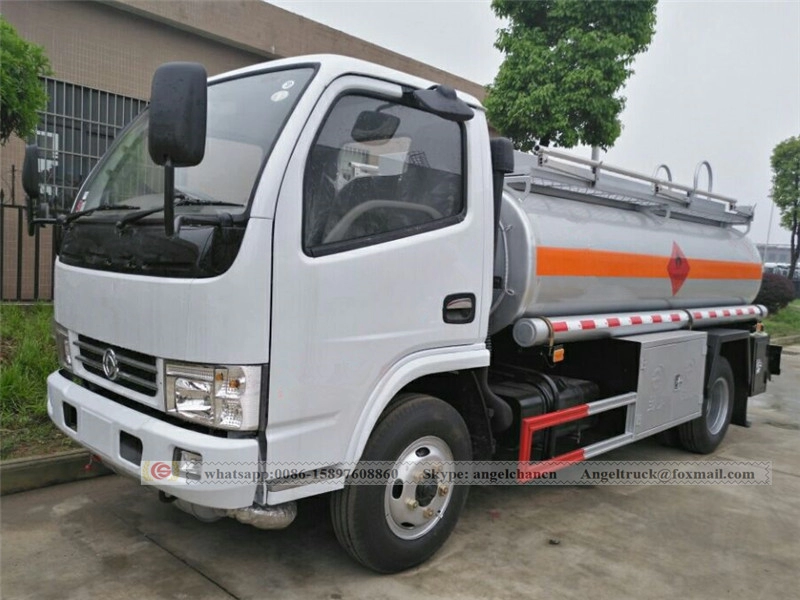 Mini Diesel Tank Truck 4350 Liters Dongfeng