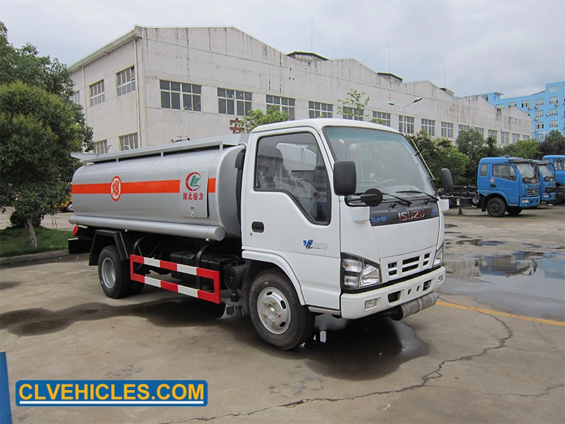 ISUZU 600P 5000 liter oil tanker truck