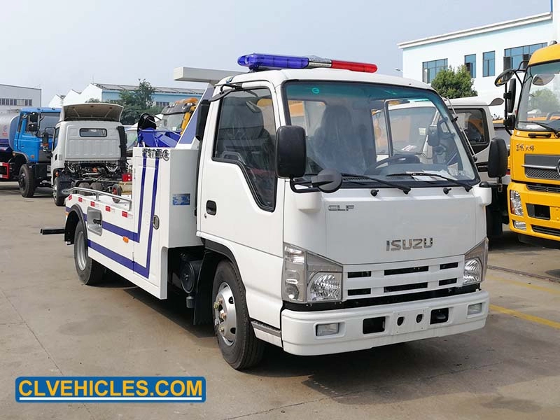 3 ton with a 2 stage boom ISUZU 100P tow truck