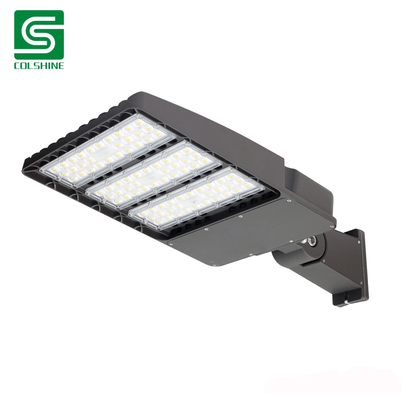 120-277V LED Parking Lot Shoebox Area Light with Slipfitter Mount Type 3 Distribution 5000K