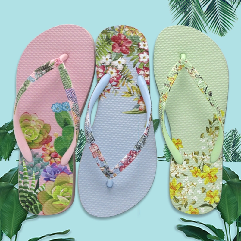 Summer flip flops with flower printing