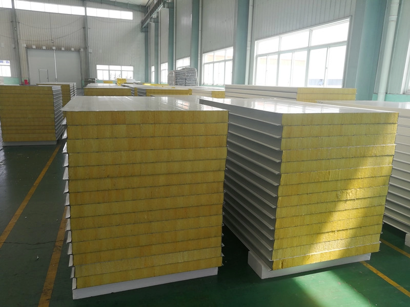 50-150mm Thickness Glass Wool Sandwich Panel For Metal Wall Cladding System