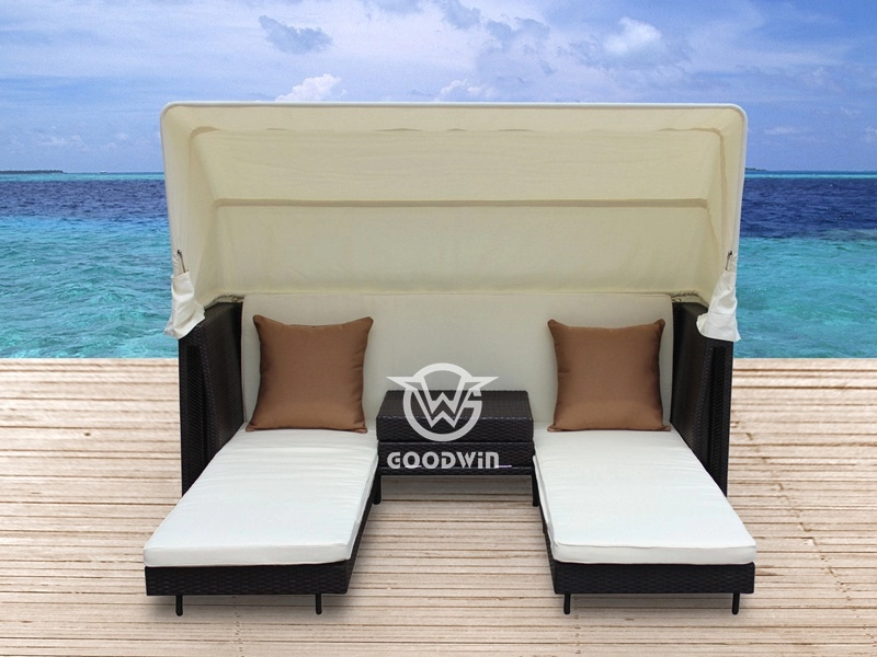3 Person Outdoor PE Wicker Daybed With Canopy