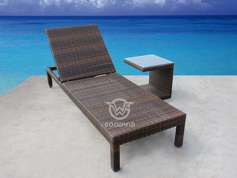 All Weather Aluminum Frame Wicker Chaise Lounge With Table