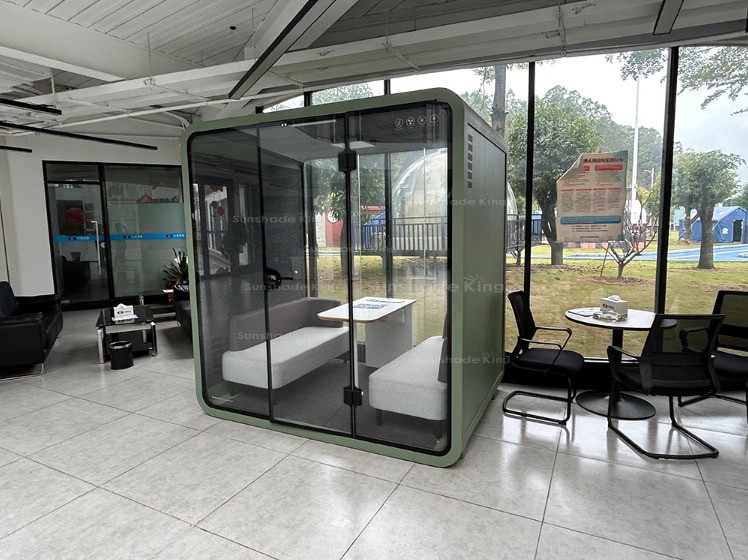 Portable and movable soundproof cabin