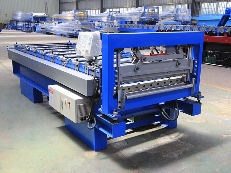 YX15-900 Roof Panel Forming Machine