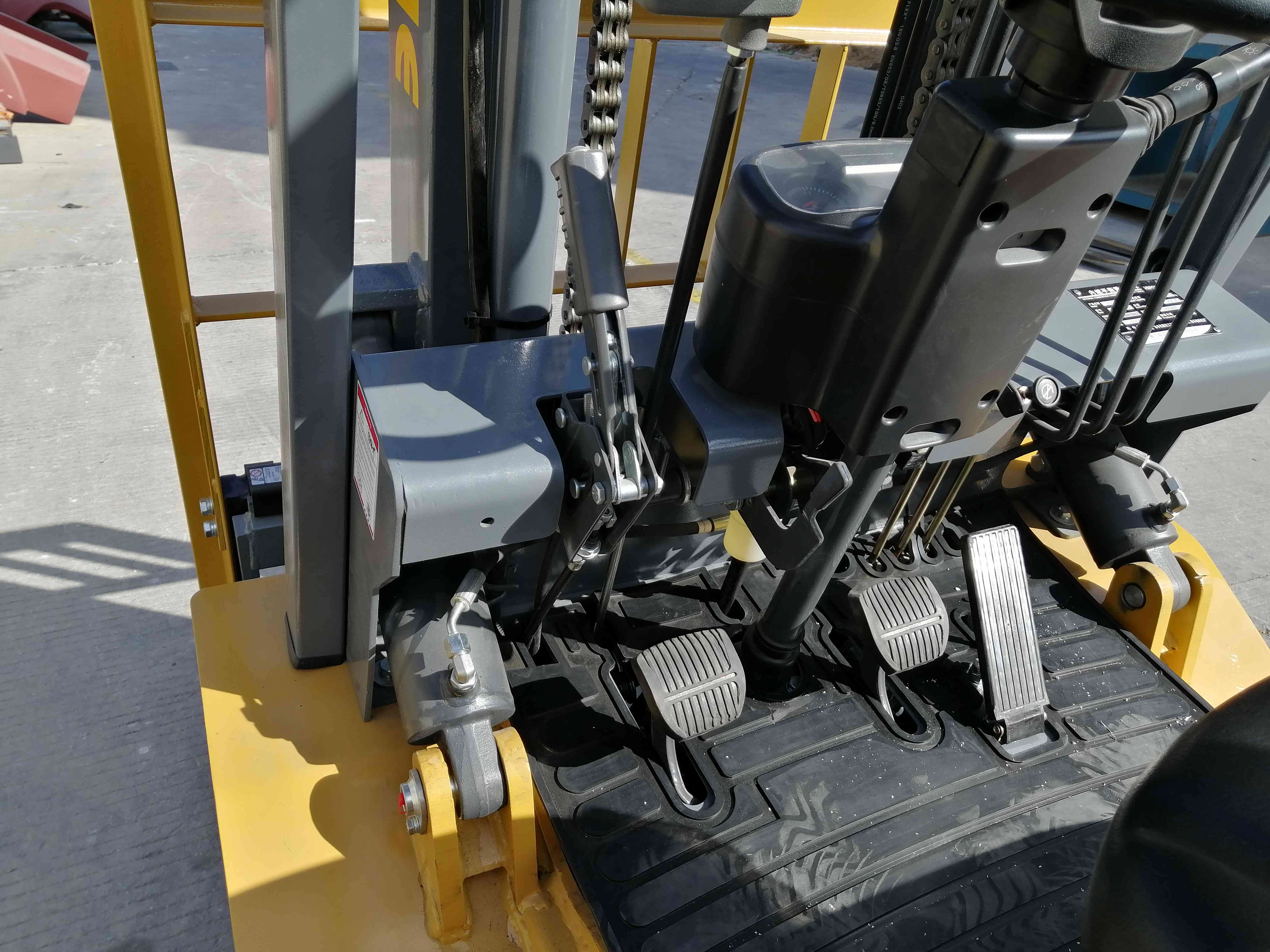 4 ton Diesel Forklift with Hydraulic Transmission