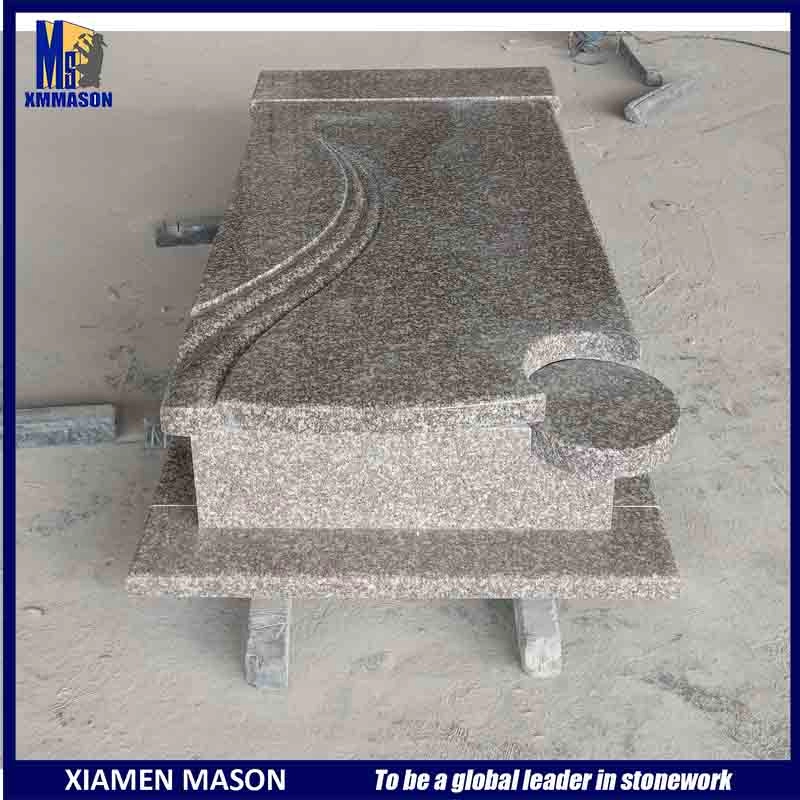 Custom-made Polished Granite Cemetery Gravestone
