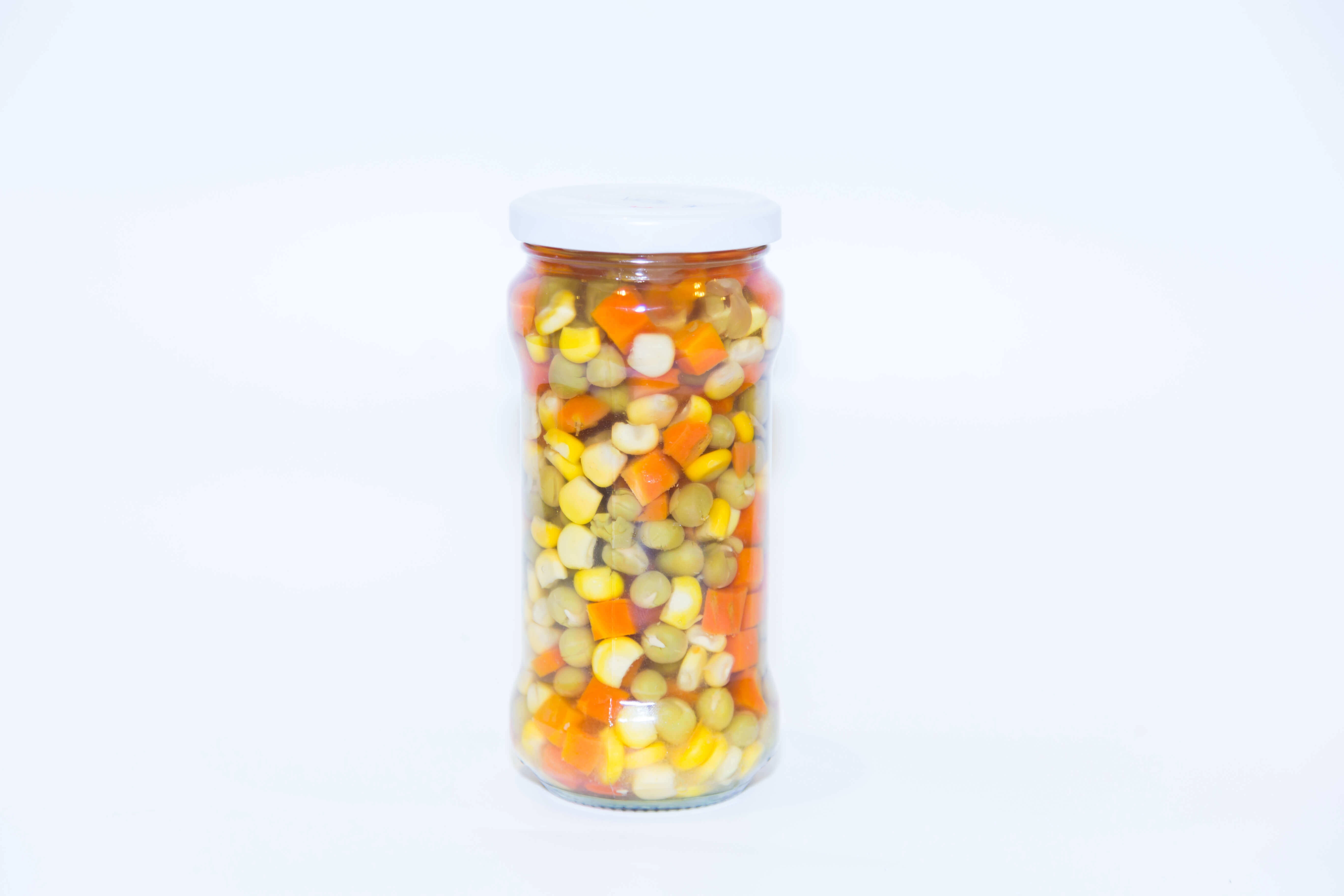 Canned baby corn in brine