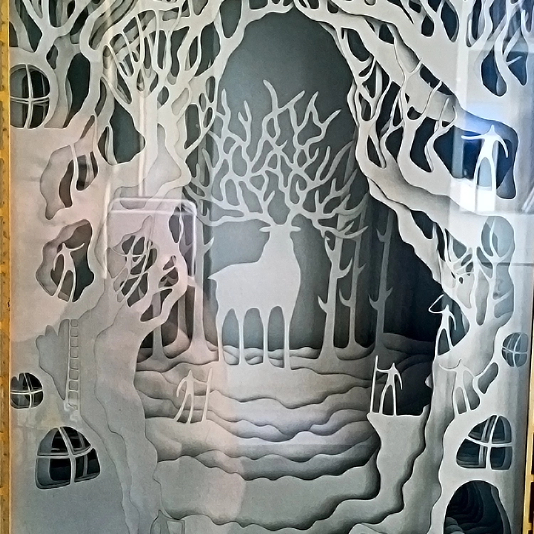 Engraving wood window display animal sculpture