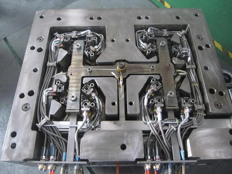 Automotive Frame Multi-Cavity Injection Mold