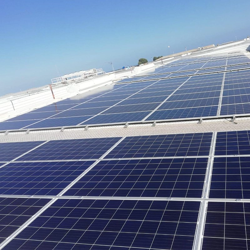 Complete 100kw solar system on grid for commercial building