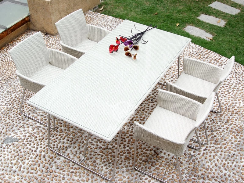 White Rattan Dining Set With Rectangle Table