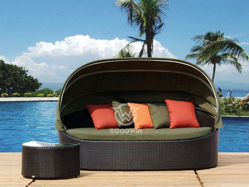 All Weather Synthetic Wicker Sun Bed With Canopy
