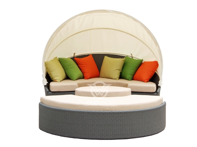 2 In 1 Outdoor Rattan Daybed With Canopy