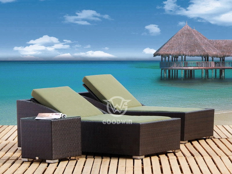 Rattan Wicker Chaise Lounger With Table For Beach