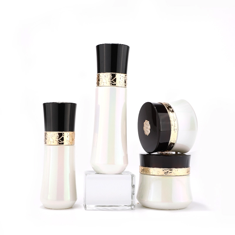 Luxury empty glass bottle set for cosmetic packaging