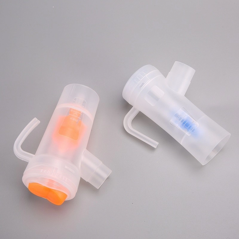 Nebulizer cup for aerosol therapy adjustable