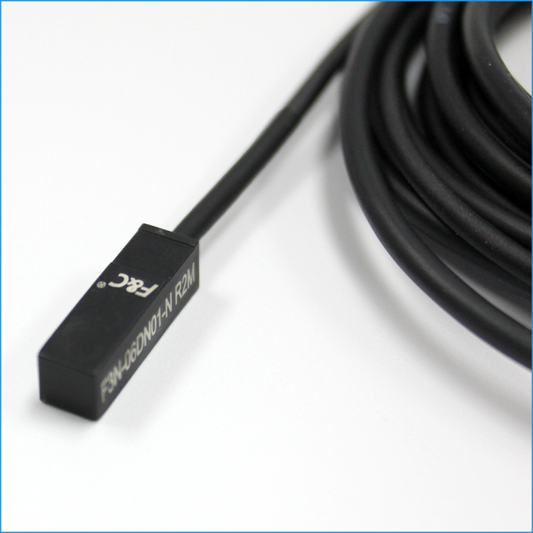 Inductive proximity sensor with NPN NO, 12-24VDC, IP67 Sn1mm F3N series with CE F3N-06TN01-N