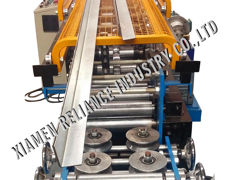 Stainless Angle Steel Roll Forming Machine