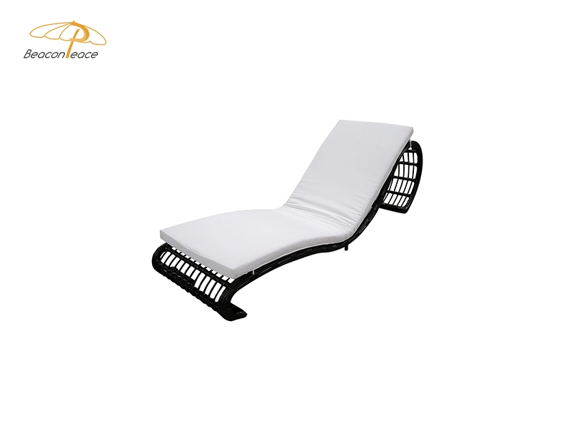 All Weather Waterproof Outdoor PE Rattan Lounge Chair