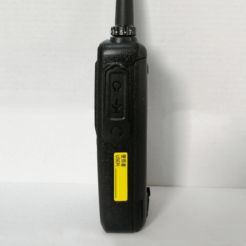 TS-501 5W Popular Analog UHF Wholesale Factory Cost Portable Handheld Two Way Radio With Flashlight