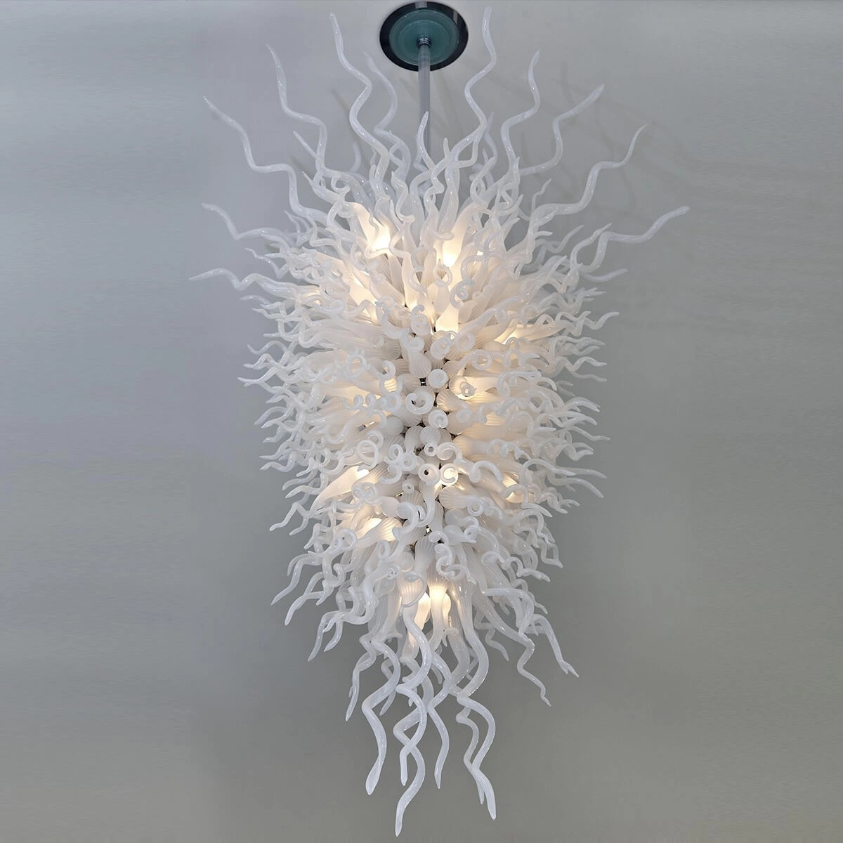Ice cold feeling thin glass chandelier